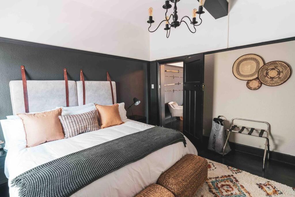 Cozy One-Bedroom In The Heart Of Sea Point Cape Town Exterior photo